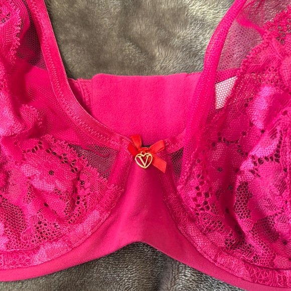 Victoria’s Secret Body by Victoria Bra - Picture 2 of 5